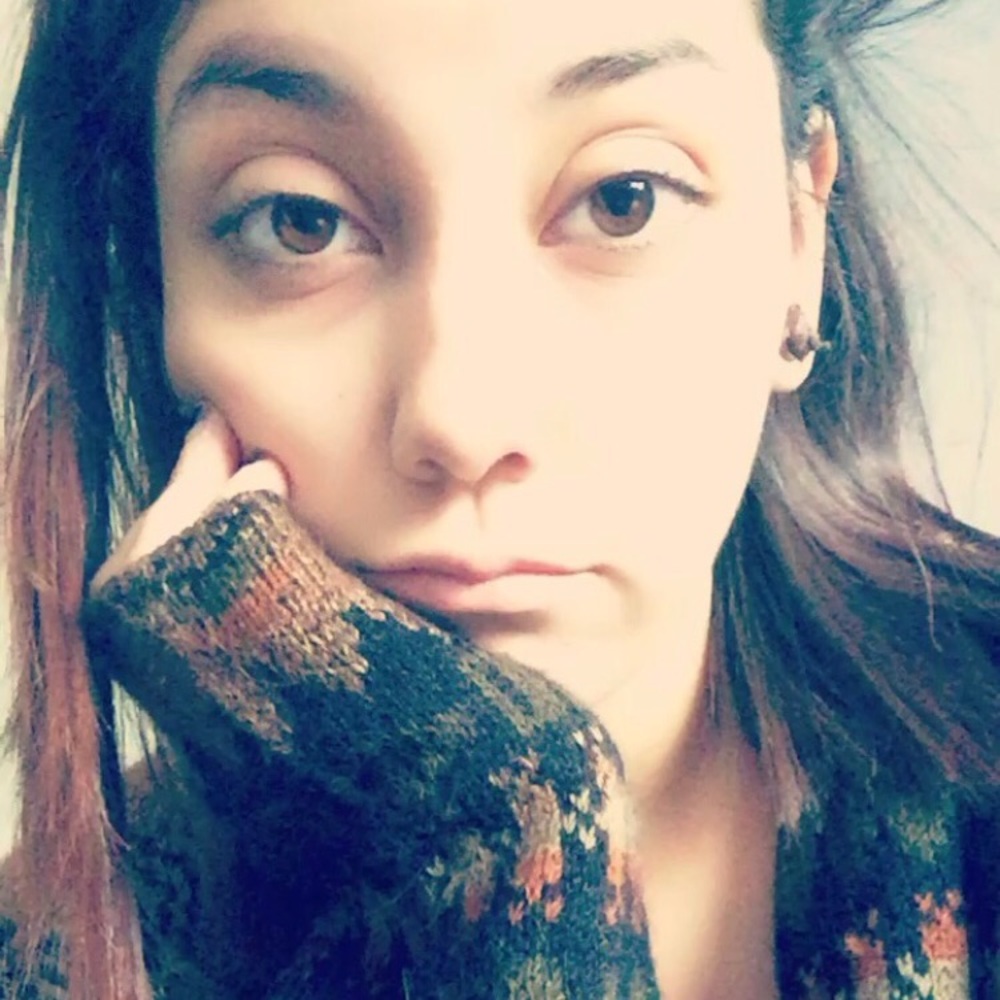 Meet your Posher, Crystal